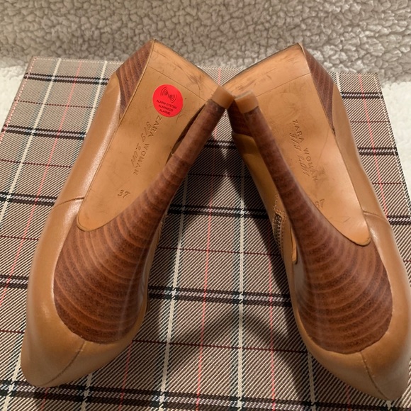 Zara ankle heeled boots, size 6. - Picture 9 of 12